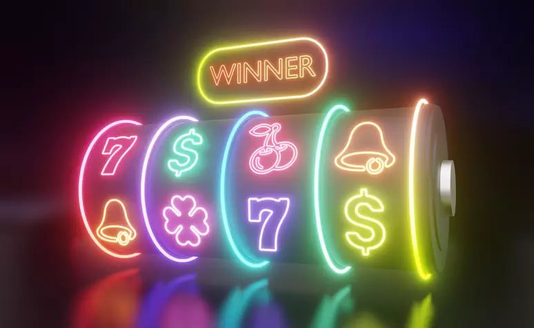 Tampilan kategori permainan lucubet dengan ikon slot dan sportsbook